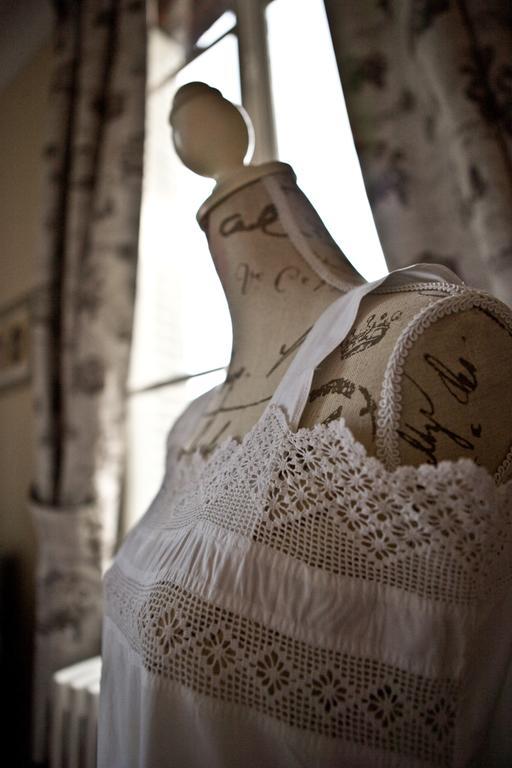 Le Manoir De Crisolles Panzió Szoba fotó