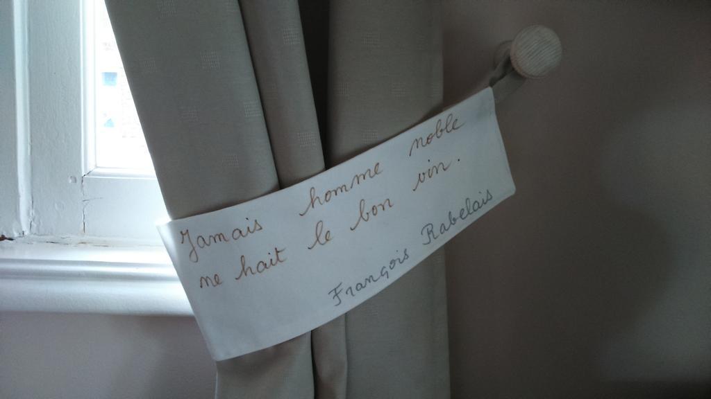 Le Manoir De Crisolles Panzió Kültér fotó